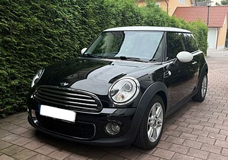 Mini Cooper D Chili Aut. Navi Xenon eGSD PDC