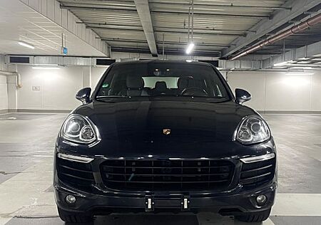 Porsche Cayenne S E-Hybrid | top gepflegt