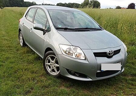 Toyota Auris 1.6 Team