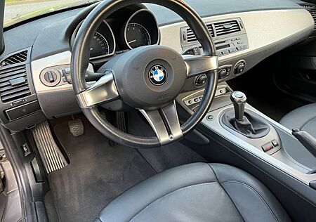 BMW Z4 3.0i,Klimaautom.Xenon,Leder,PDC,Regens.Alarm.