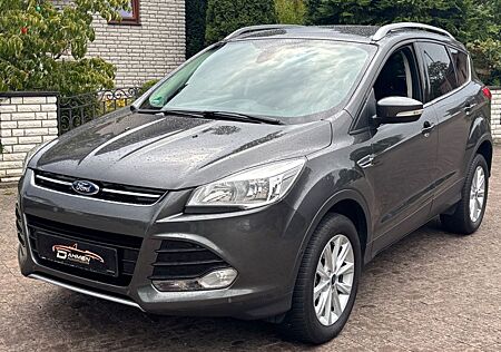 Ford Kuga Titanium Edition*AHK*Allrad*Standheizung*..