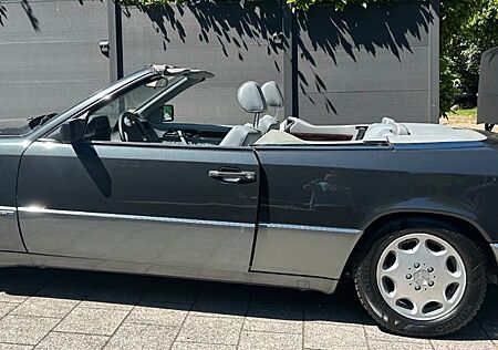 Mercedes-Benz 320 E320 Cabrio (W124) | H-Kennzeichen | TÜV neu