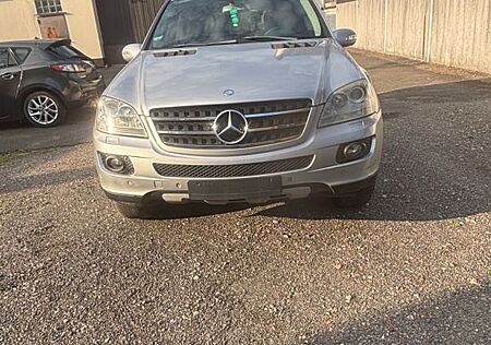 Mercedes-Benz ML 350 4MATIC - Steuerkette Neu, Tüv Neu