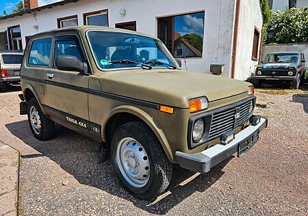 Lada Niva 1.7 Only AHK*CD-Radio*4x4*EURO 5*