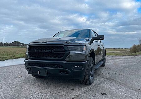 Dodge RAM RAM1500 "Built to Serve" Gator Green UNFALLFREI