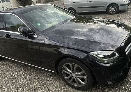 Mercedes-Benz C 220 Mercedes C220d | Automatik | Diesel | 142.000 km