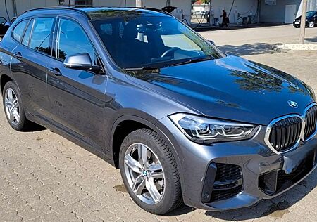 BMW X1 xDrive25i M Sport / W-Lan / Wifi Hotspot