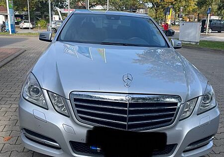 Mercedes-Benz E 220 CDI BlueEFFICIENCY AVANTGARDE AVANTGARDE