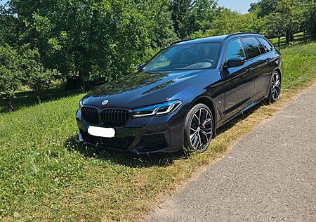 BMW 540d xDrive Touring A -
