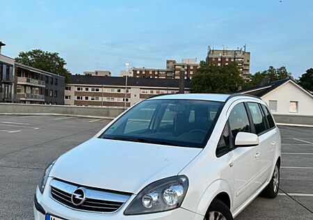 Opel Zafira 1.7 CDTI ecoFLEX 81kW Family Fa