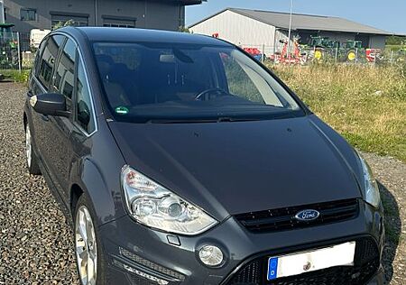 Ford S-Max 2,2 TDCi 147kW DPF Titanium S Titanium S