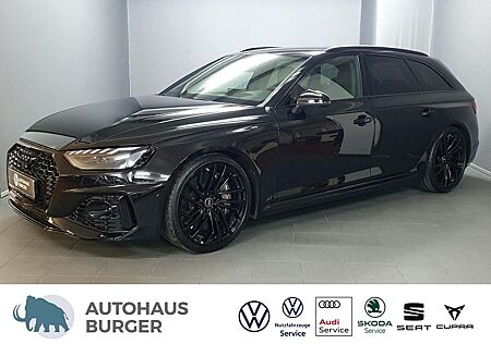Audi RS4 Avant qu