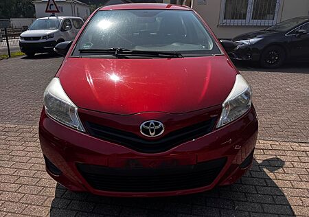 Toyota Yaris Cool