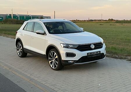 VW T-Roc Volkswagen 1.5 TSI ACT Sport - top gepflegt