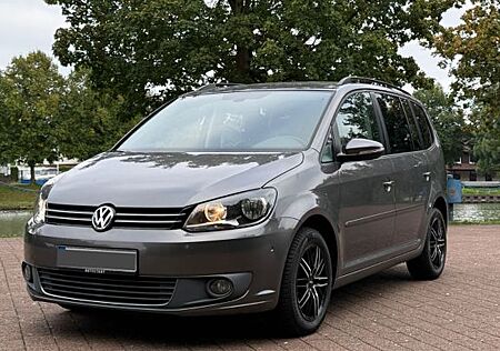VW Touran Volkswagen -