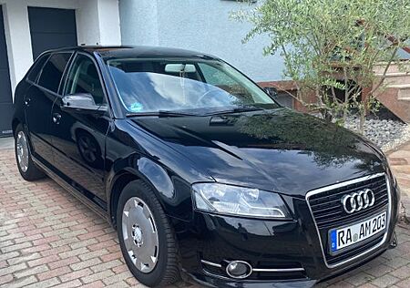 Audi A3 2.0 TDI (DPF) S tronic S line Sportback S...