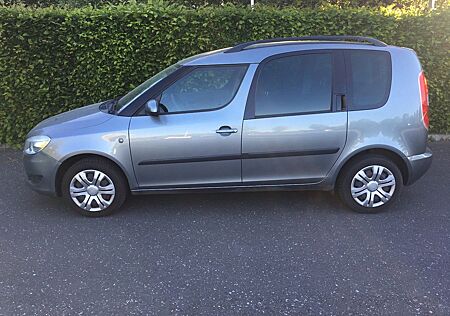 Skoda Roomster Scheckheft voll Steuerkette+Bremsen neu