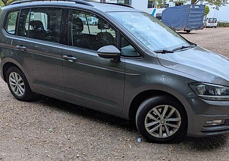 VW Touran Volkswagen 1.6 TDI SCR Comfortline Comfortline