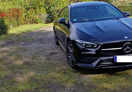 Mercedes-Benz CLA 250 e DCT -