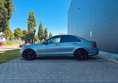 Mercedes-Benz C 250 CGI BlueEFFICIENCY Autom. - TÜV NEU