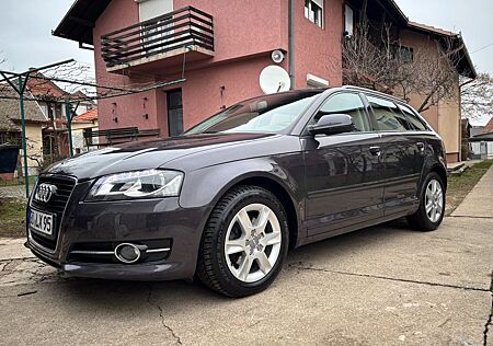 Audi A3 2.0 TDI (DPF) Ambiente Sportback Ambiente