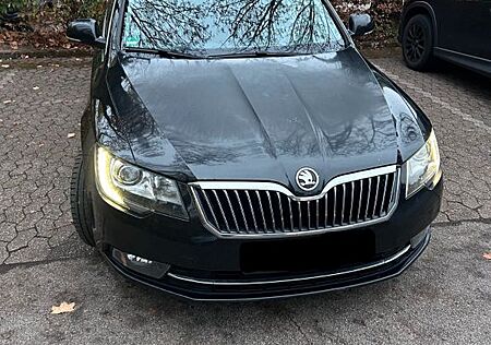 Skoda Superb 2.0 TDI Green tec DSG Exclusive Combi...