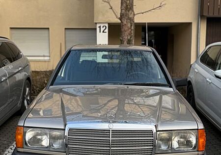 Mercedes-Benz 190 W 201 | 1. HAND | TÜV NEU | GUTE HISTORIE