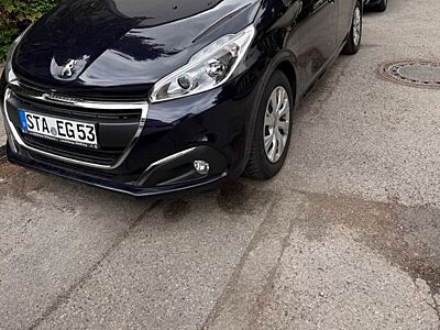 Peugeot 208  Sitzheizung/ Abnehmbare Anhängerkupplung