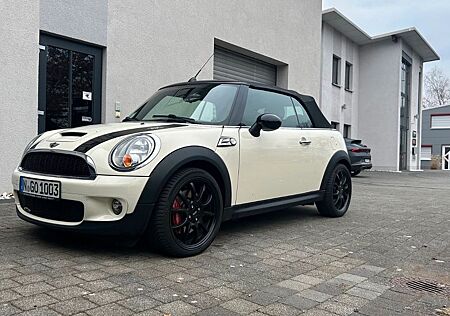 Mini John Cooper Works Cabrio , Scheckheft bei BMW