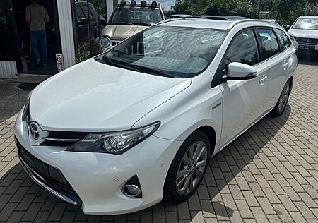 Toyota Auris Touring Sports Hybrid Life+