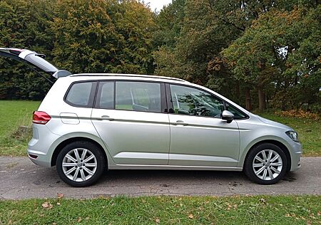 VW Touran Volkswagen 1.6 TDI SCR Trendline Trendline