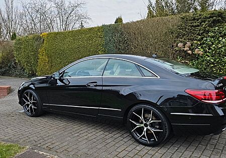 Mercedes-Benz E 200 Coupé -
