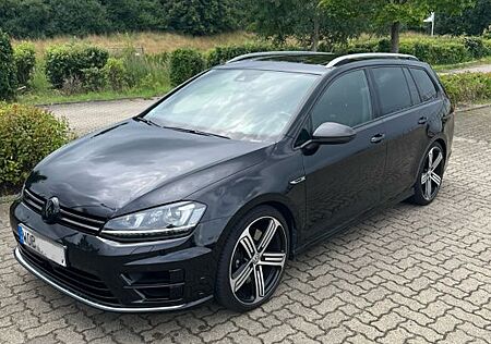 VW Golf Volkswagen 2.0 TSI DSG Variant R Pano Kessy DynAudio