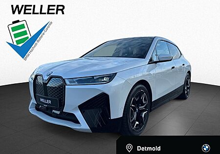 BMW iX xDrive 40 HUD DAB H/K 360° St+Go AHK Sky 22"