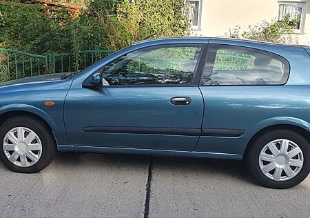 Nissan Almera 1.8 acenta