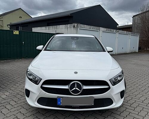 Mercedes-Benz A 180 d DC -LED,AHK,Standheiz,MBUX-Syst,Tüv-NEU