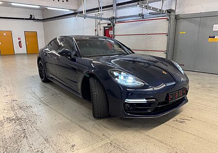 Porsche Panamera GTS GTS