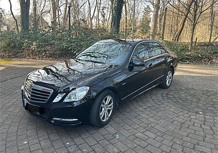 Mercedes-Benz E 200 BlueEFFICIENCY -