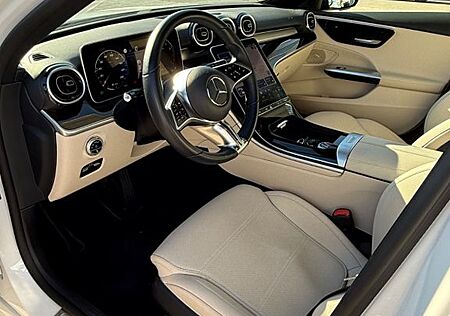 Mercedes-Benz C 180 Night Paket / 360 Grad Kamera / 8x bereift