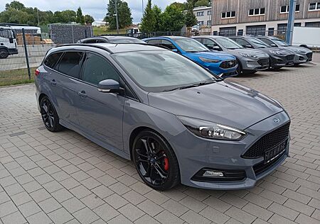Ford Focus Turnier ST*Recaro ST Sitze*