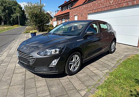 Ford Focus Lim. Cool & Connect, TÜV/Service Neu*