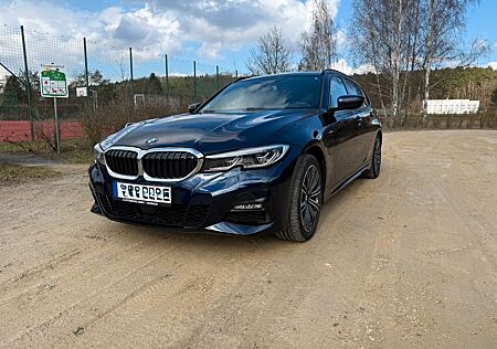 BMW 330e Touring M Sport AHK, LASER, Pano, HUD, H&K
