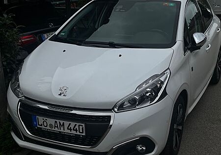 Peugeot 208 PureTech 110 EAT6 Tech Edition Tech Edition