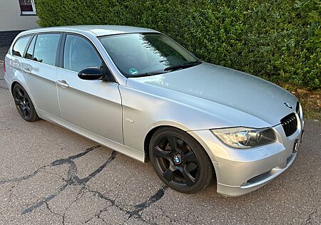 BMW 325i touring AHK Tüv 06.2026
