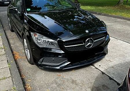 Mercedes-Benz CLA 200 AMG Line AMG Line