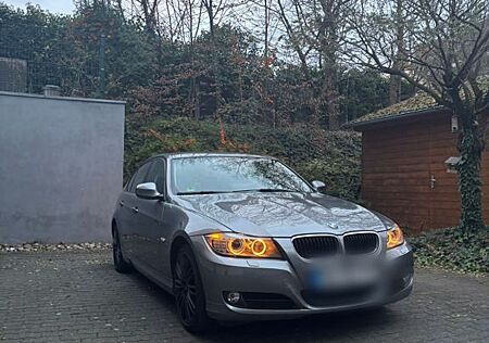 BMW 318i -