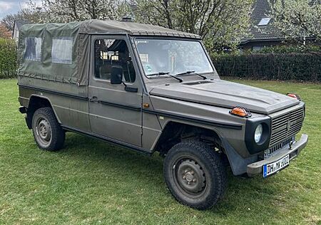 Mercedes-Benz G 230