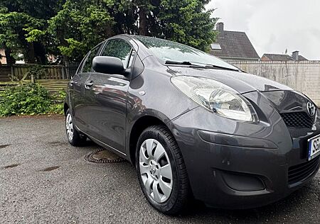 Toyota Yaris 1,33-l-Dual-VVT-i