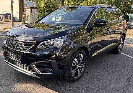 Peugeot 5008 Active 1.Hand, Scheckheft, Tüv Neu