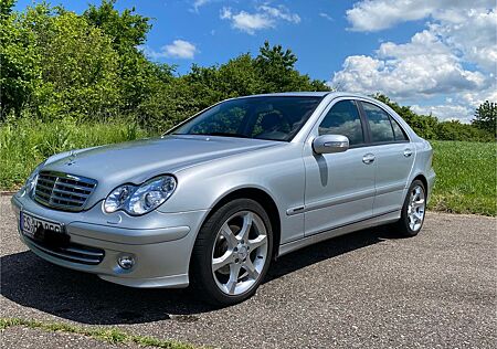 Mercedes-Benz C 180 KOMPRESSOR AVANTGARDE Avantgarde